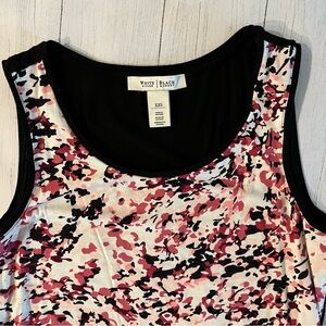 White House Black Market Black and Red Artistic Tank Top